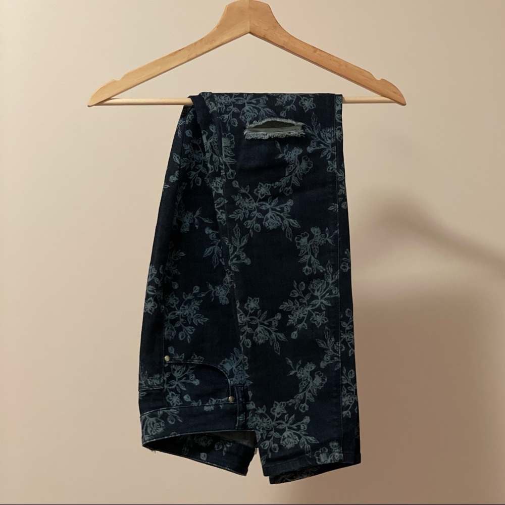 Design Lab Floral Distressed Denim Jeans
